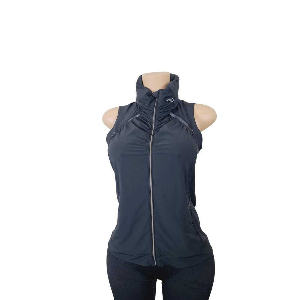 Lululemon Zip-Up Vest Athletic fit‎ high collar Activewear Women Size 6 Black.